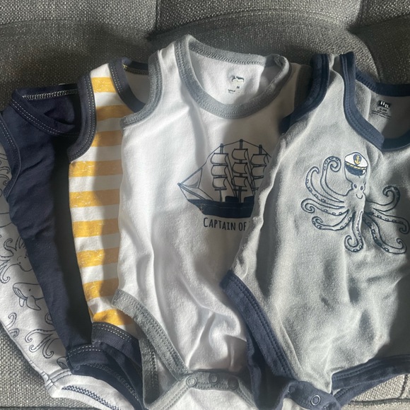 30+piece 0-3 Month Clothes Bundle - Picture 4 of 12